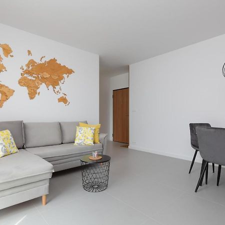 وارسو Nowe Bemowo Apartment By Renters المظهر الخارجي الصورة