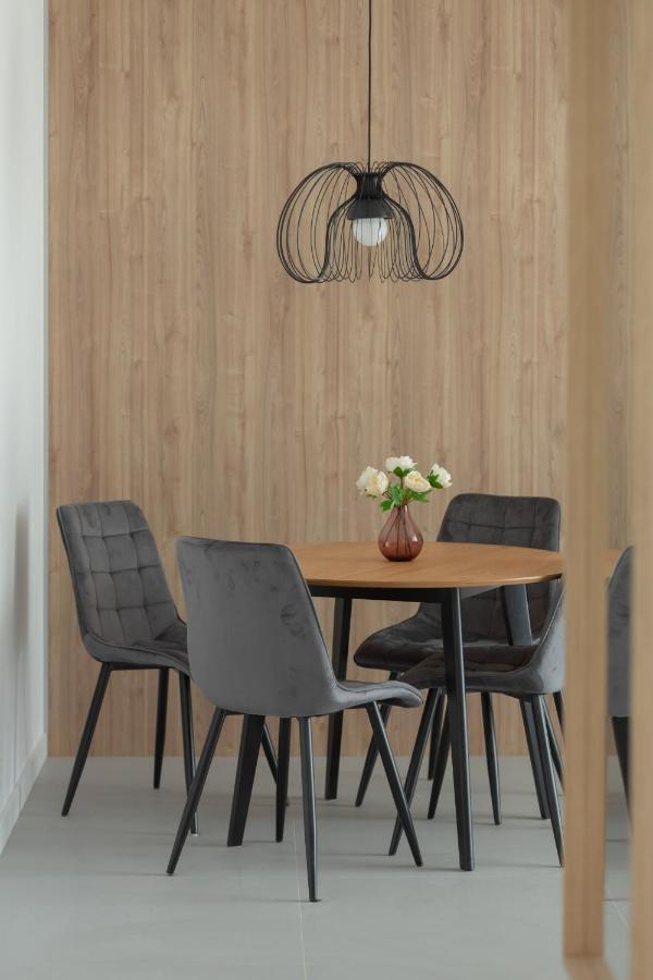 وارسو Nowe Bemowo Apartment By Renters المظهر الخارجي الصورة