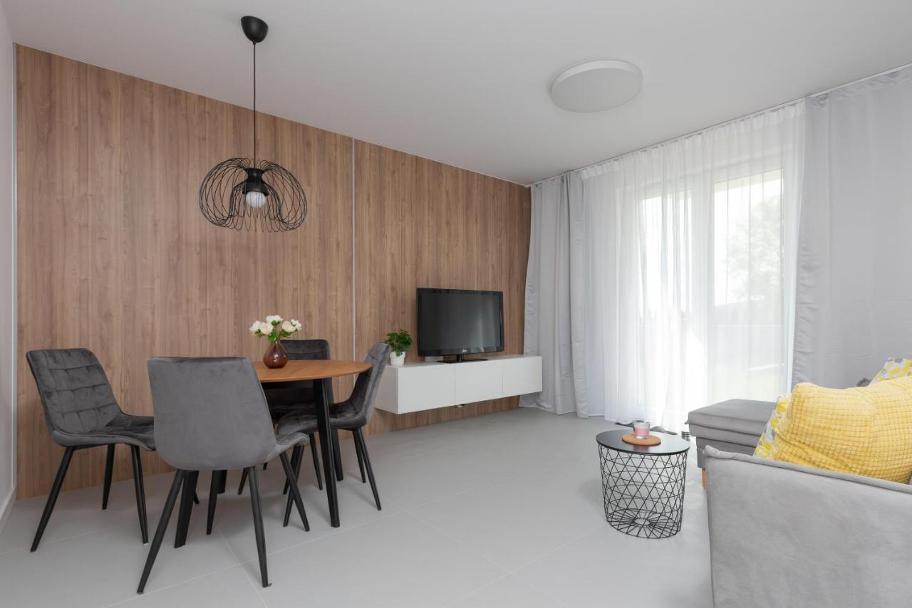 وارسو Nowe Bemowo Apartment By Renters المظهر الخارجي الصورة
